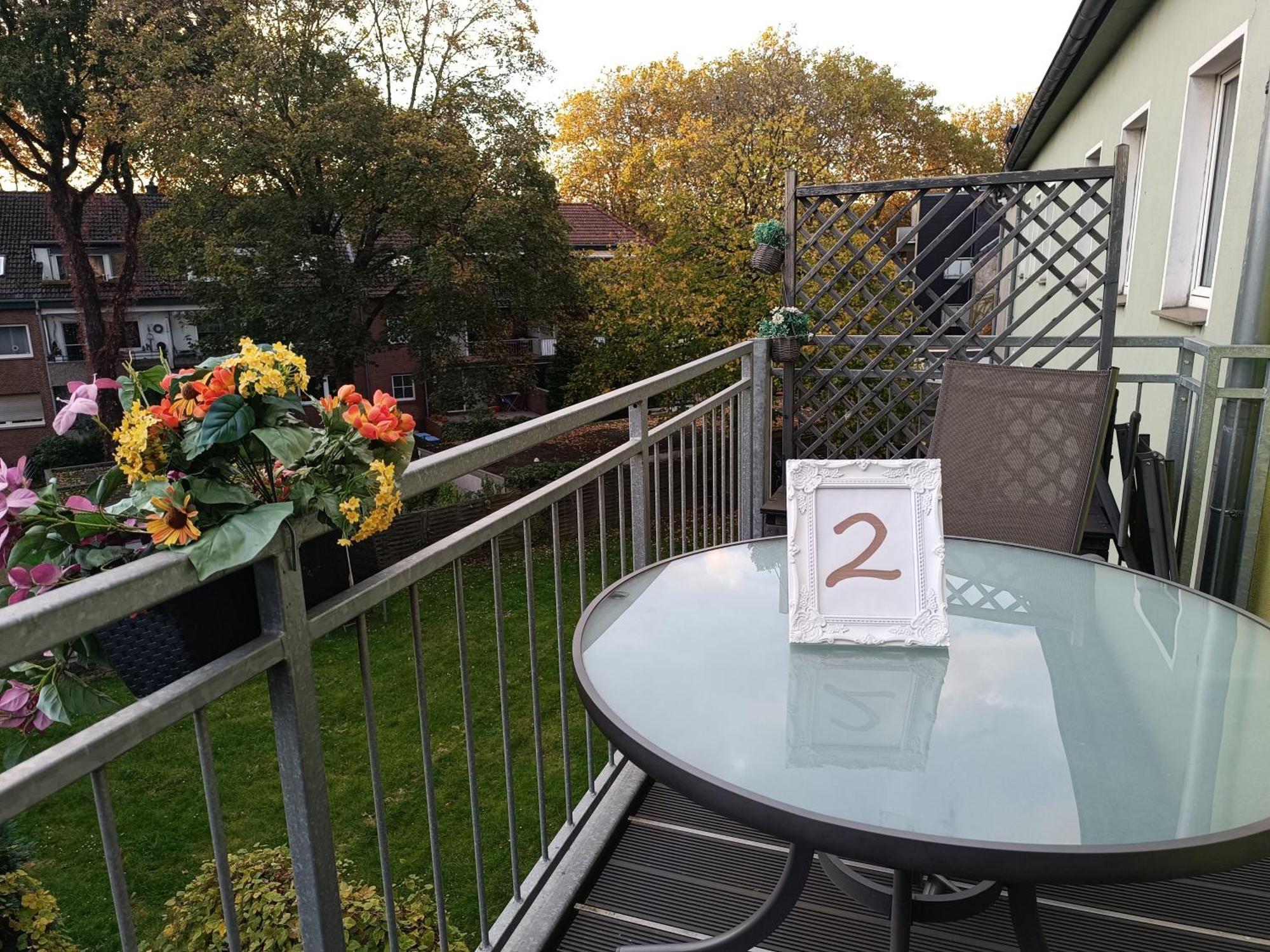 5X Balkon-Apartments Mit Kueche 40-65Qm Ruhrgebietferienwohnung Dobry-Fuchs Оберхаузен Экстерьер фото